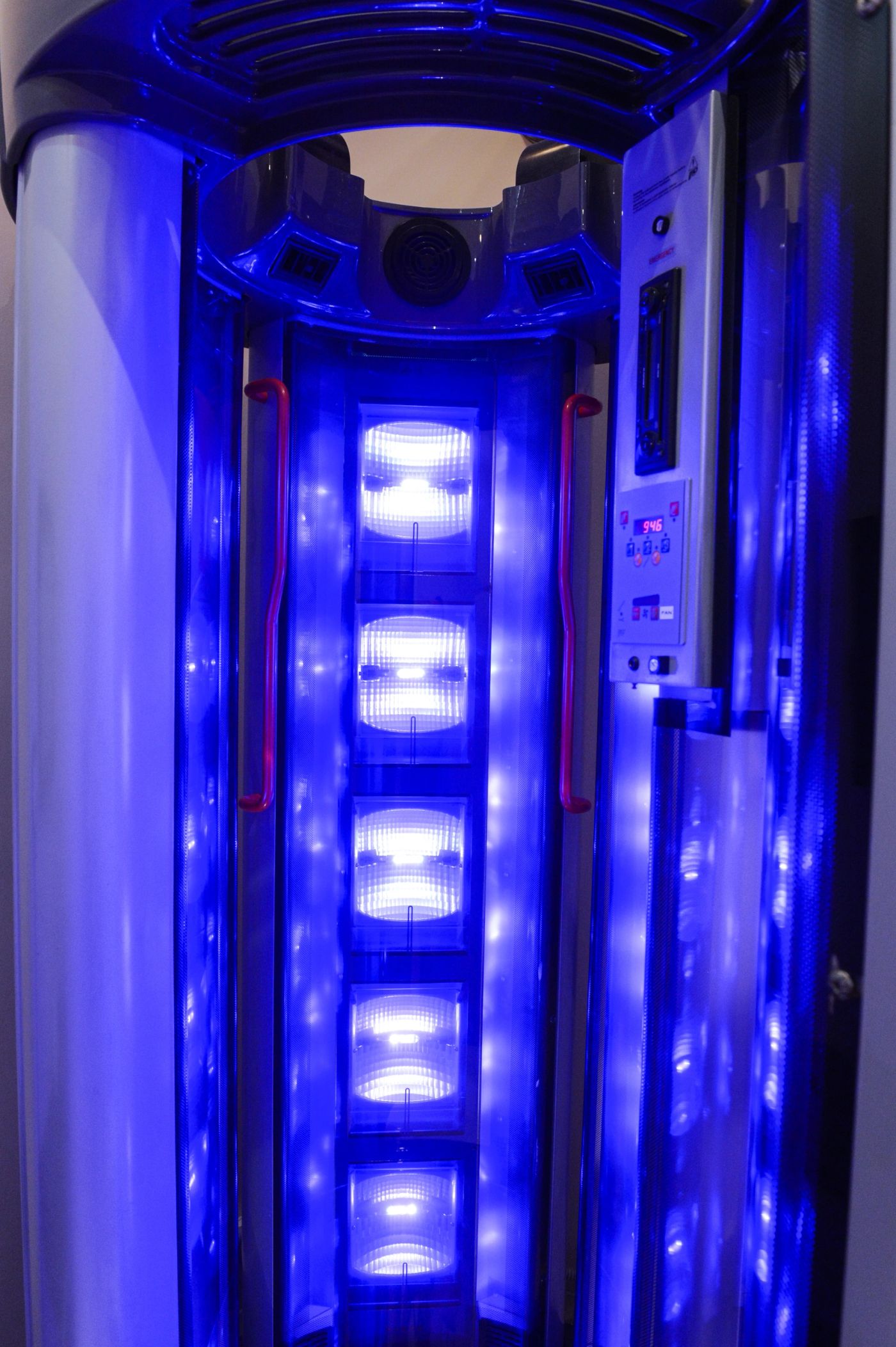 Matrix UV tanning pod at Organic Shimmer, San Francisco